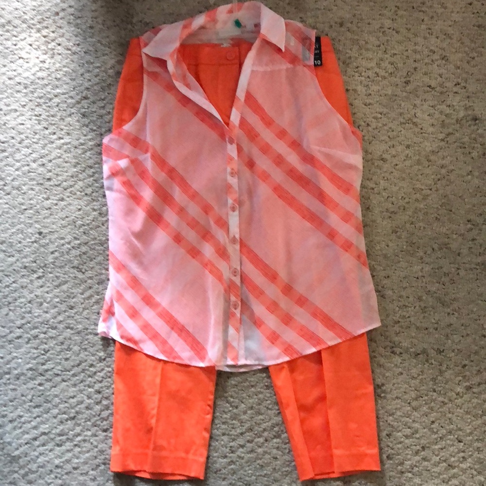Brand new New York & Co. top w/crop pants